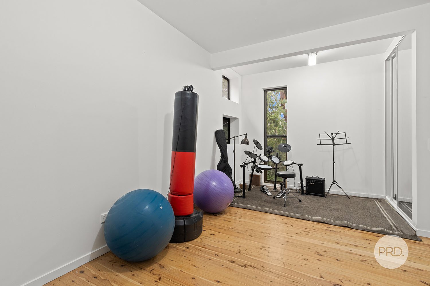 35 Grandview Crescent LUGARNO 13