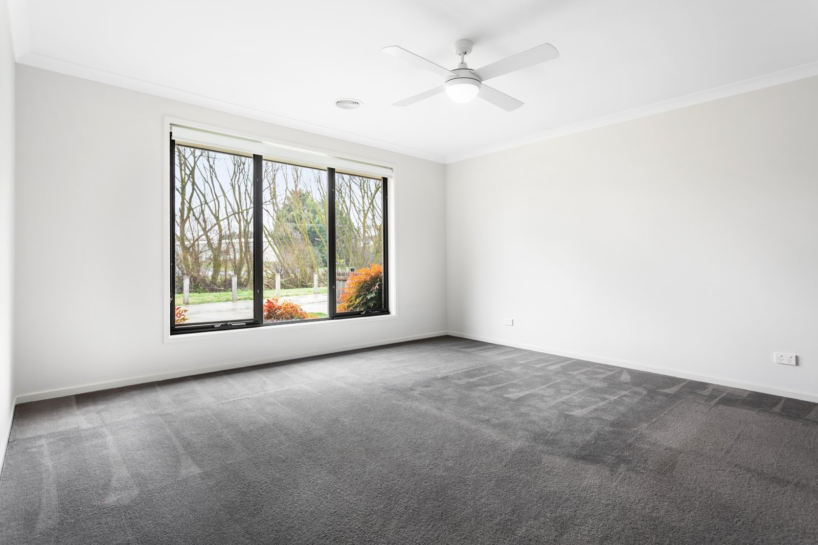 Real Estate and Property in 3/5 Hall Court, Kyneton, VIC