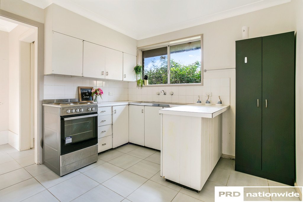 35 Hall Street TAMWORTH 9