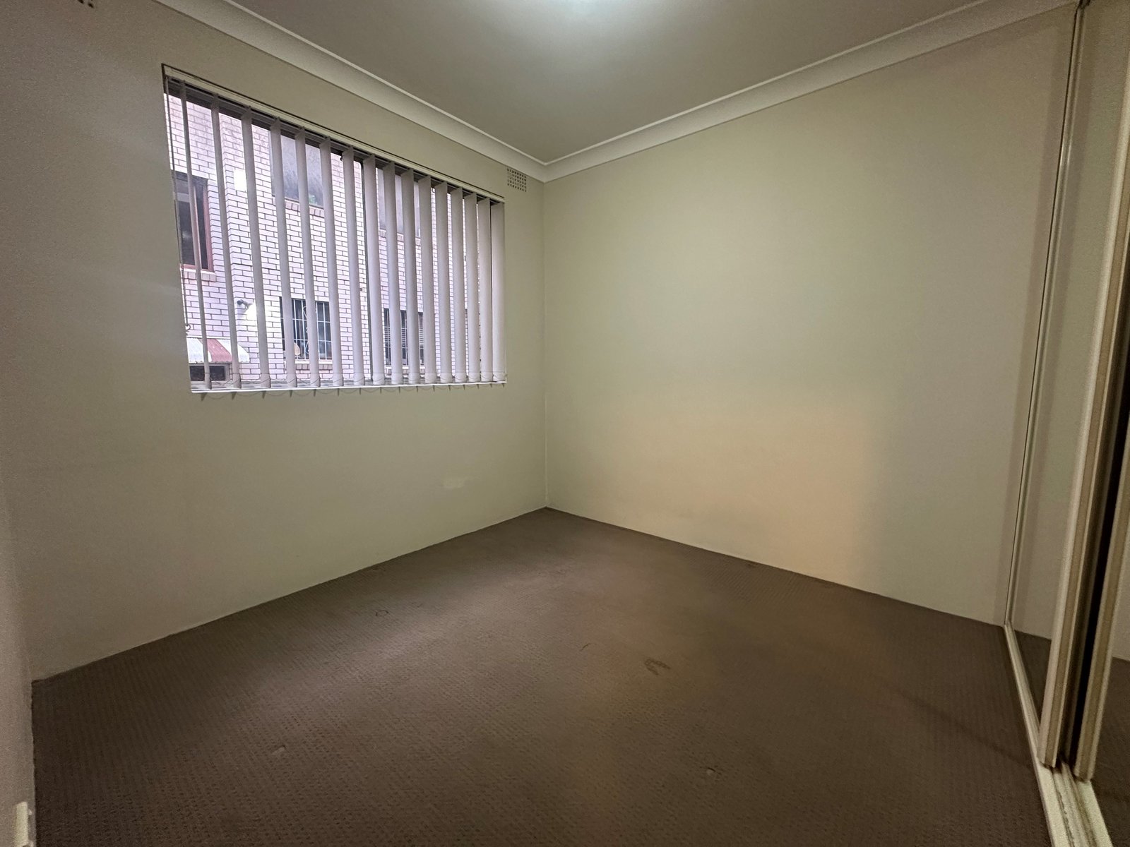 3/5 Harnett Avenue MARRICKVILLE 4