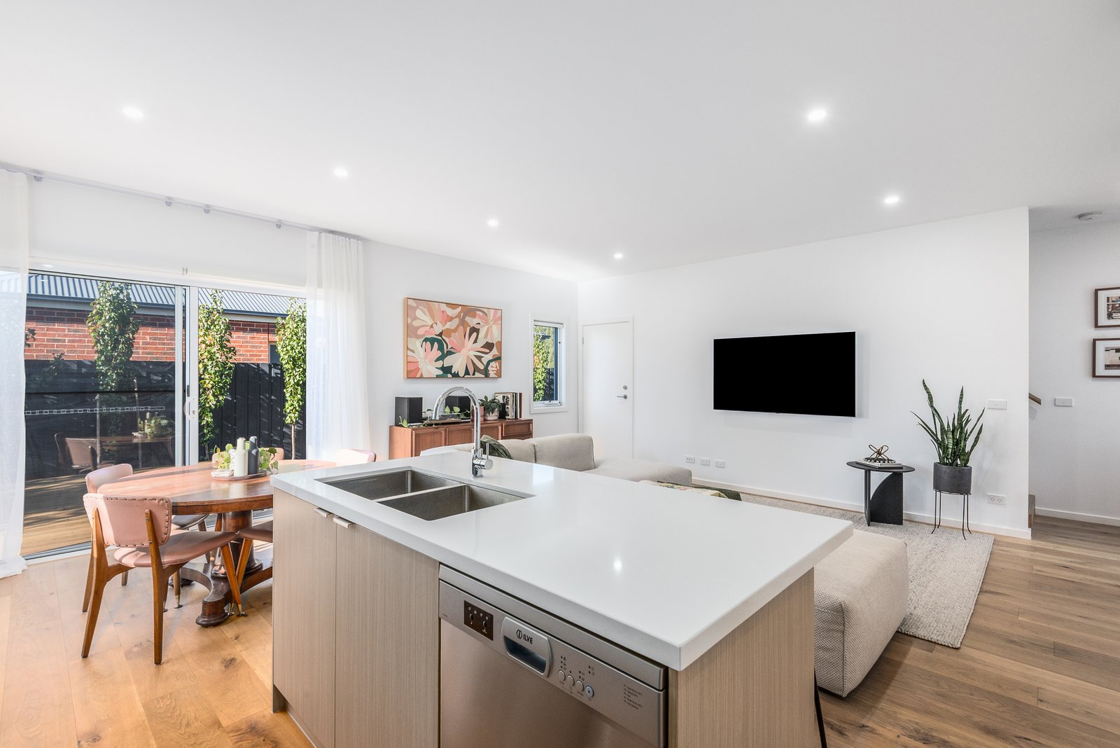 Gallery: 3/5 Hazel Street