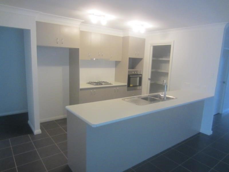 35 Higgins Lane TAMWORTH 2