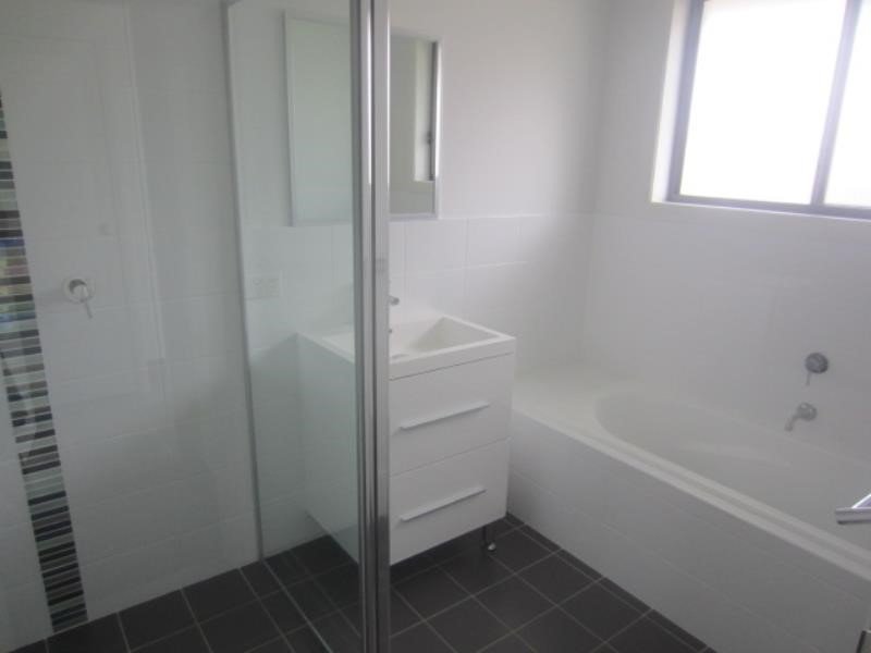 35 Higgins Lane TAMWORTH 6