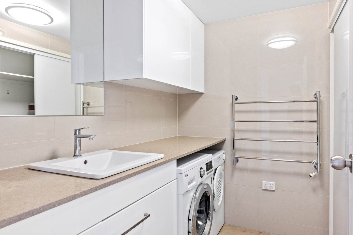 3/5 Hill Avenue Burleigh Heads 10