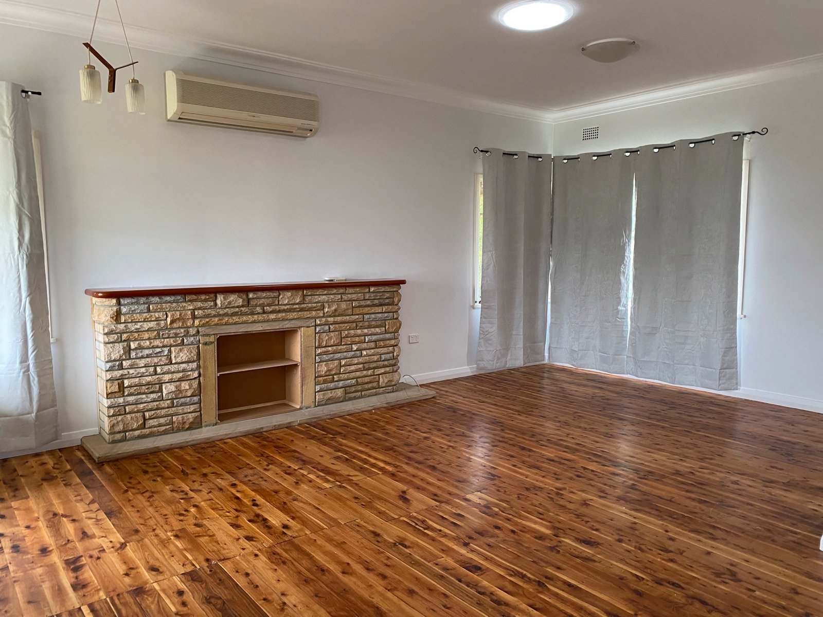 35 Hillvue Road TAMWORTH 2