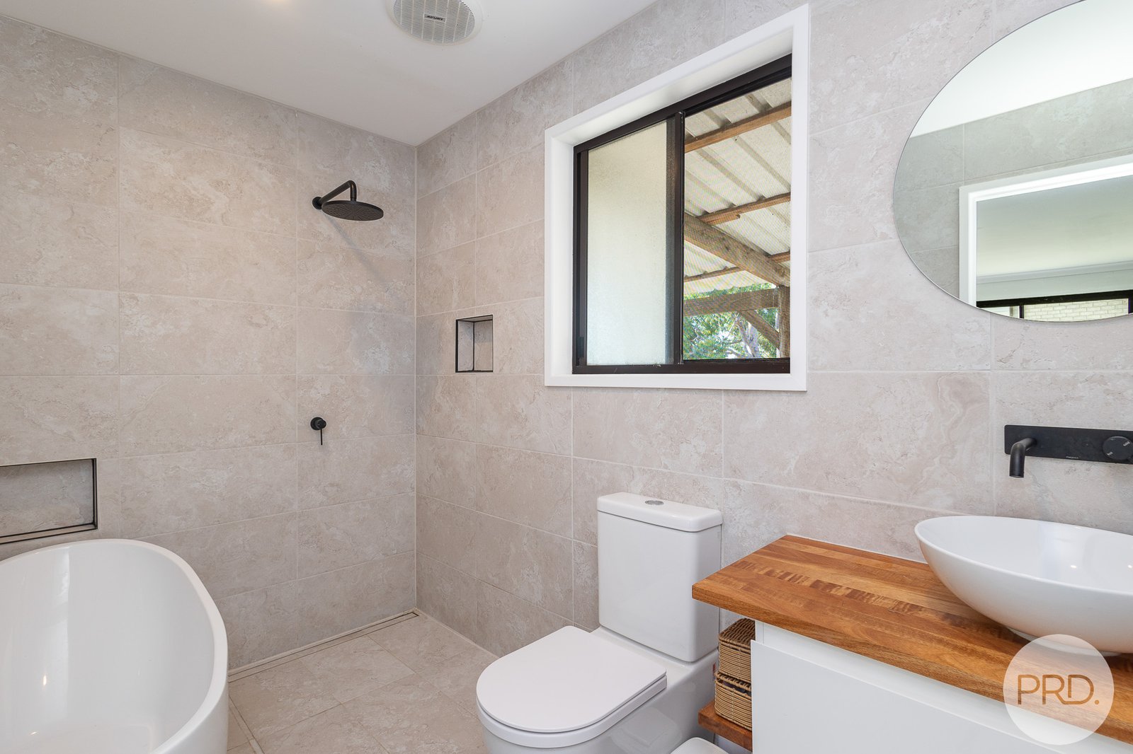 35 James Scott Crescent LEMON TREE PASSAGE 4