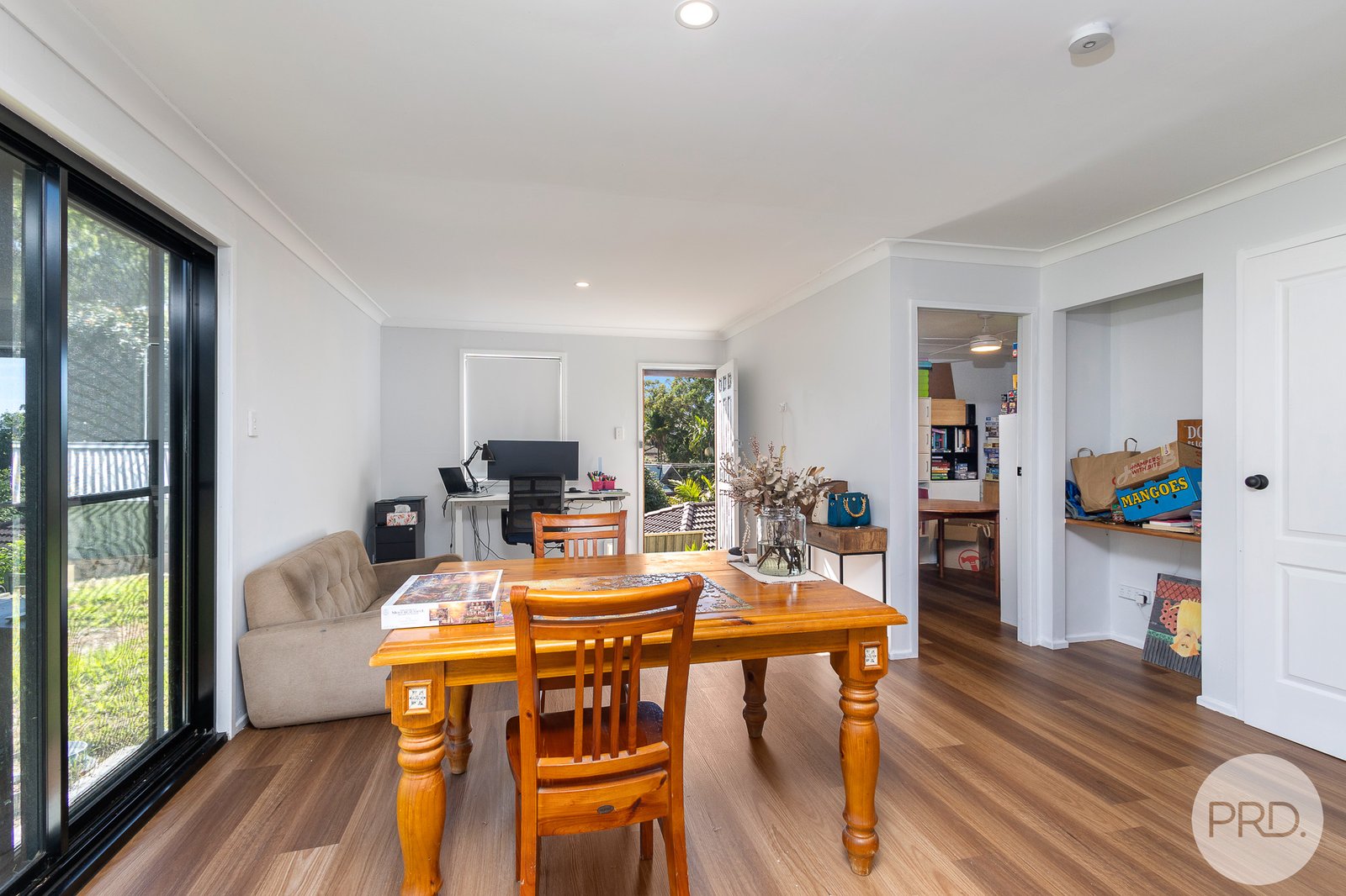 35 James Scott Crescent LEMON TREE PASSAGE 9