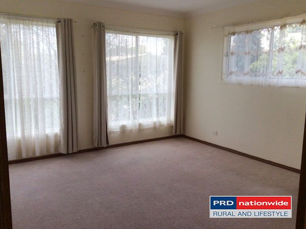 35 King Street TUMBARUMBA 7