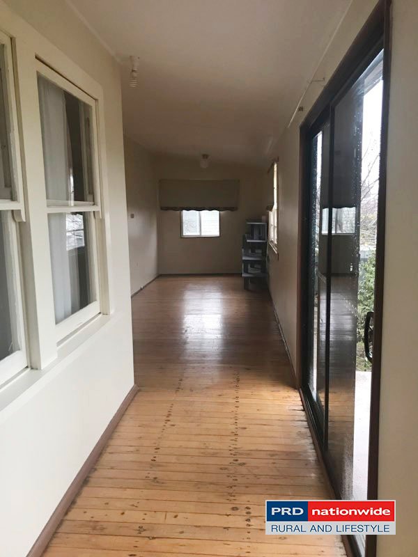 35 King Street TUMBARUMBA 8