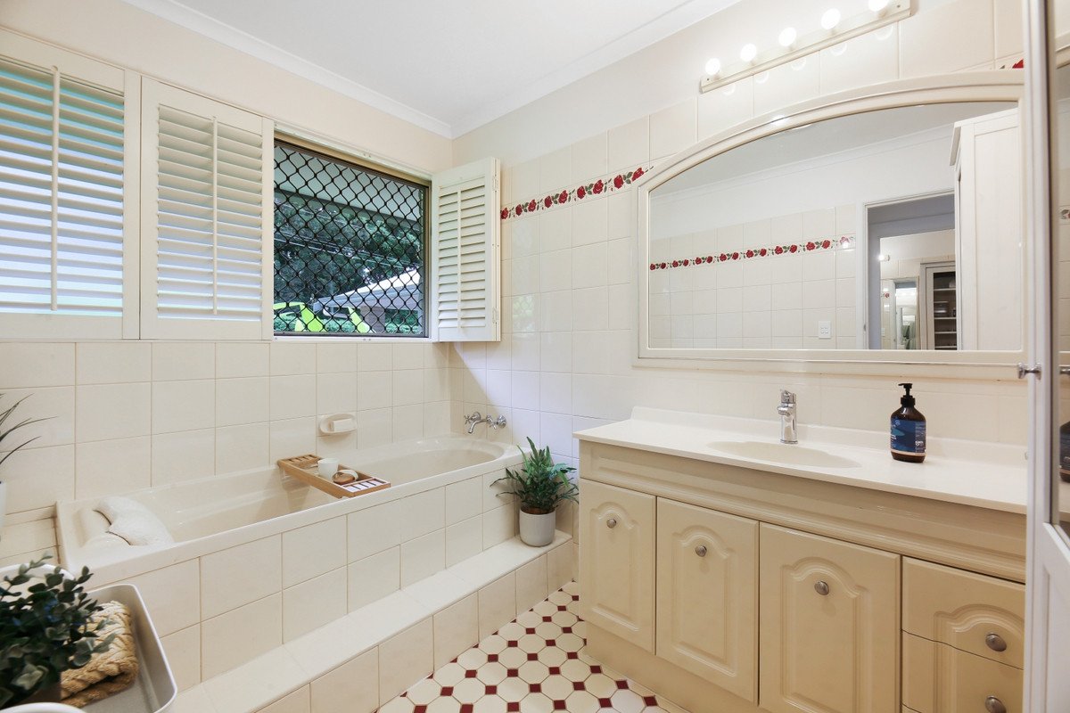 35 Koombahla Drive Tallebudgera 30