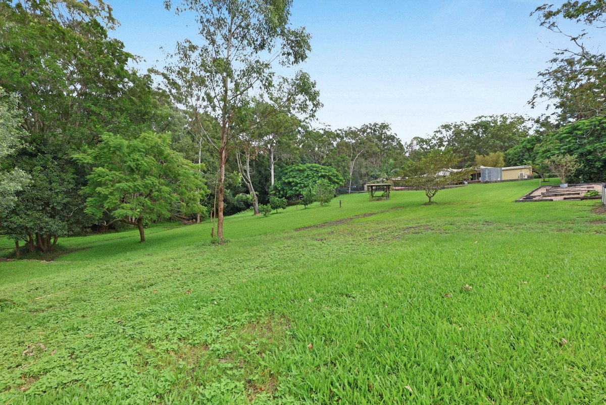 35 Koombahla Drive Tallebudgera 32