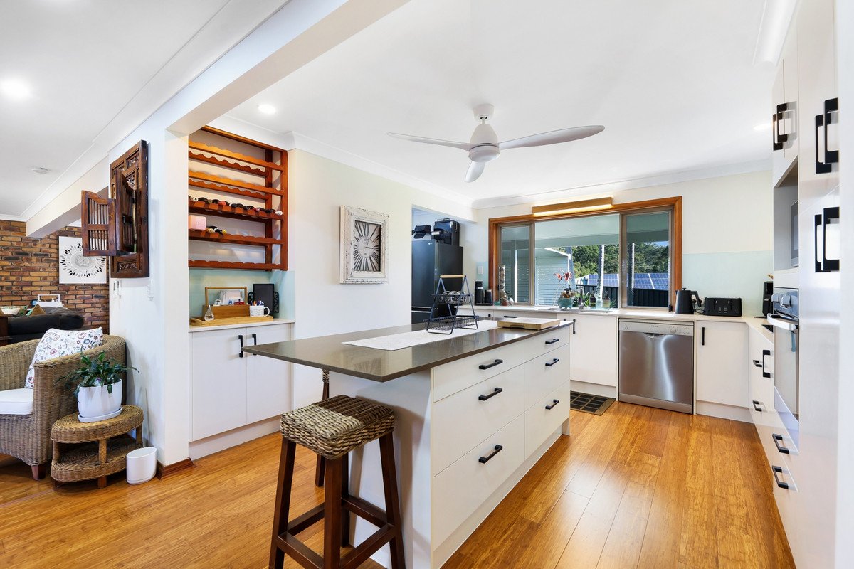 35 Ladds Ridge Road BURLEIGH HEADS 10