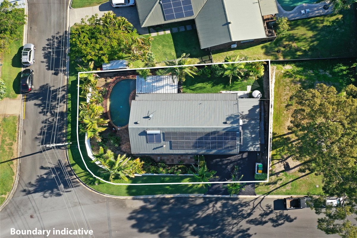 35 Ladds Ridge Road BURLEIGH HEADS 23