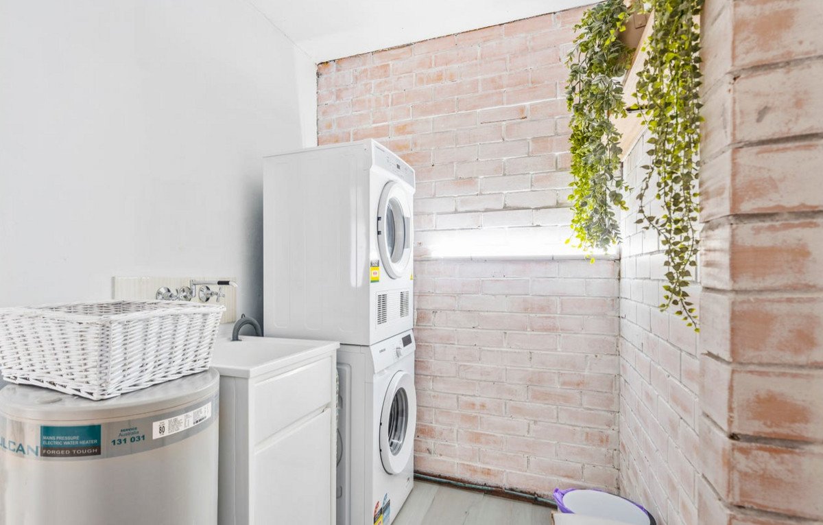 3/5 Lind Avenue Palm Beach 10