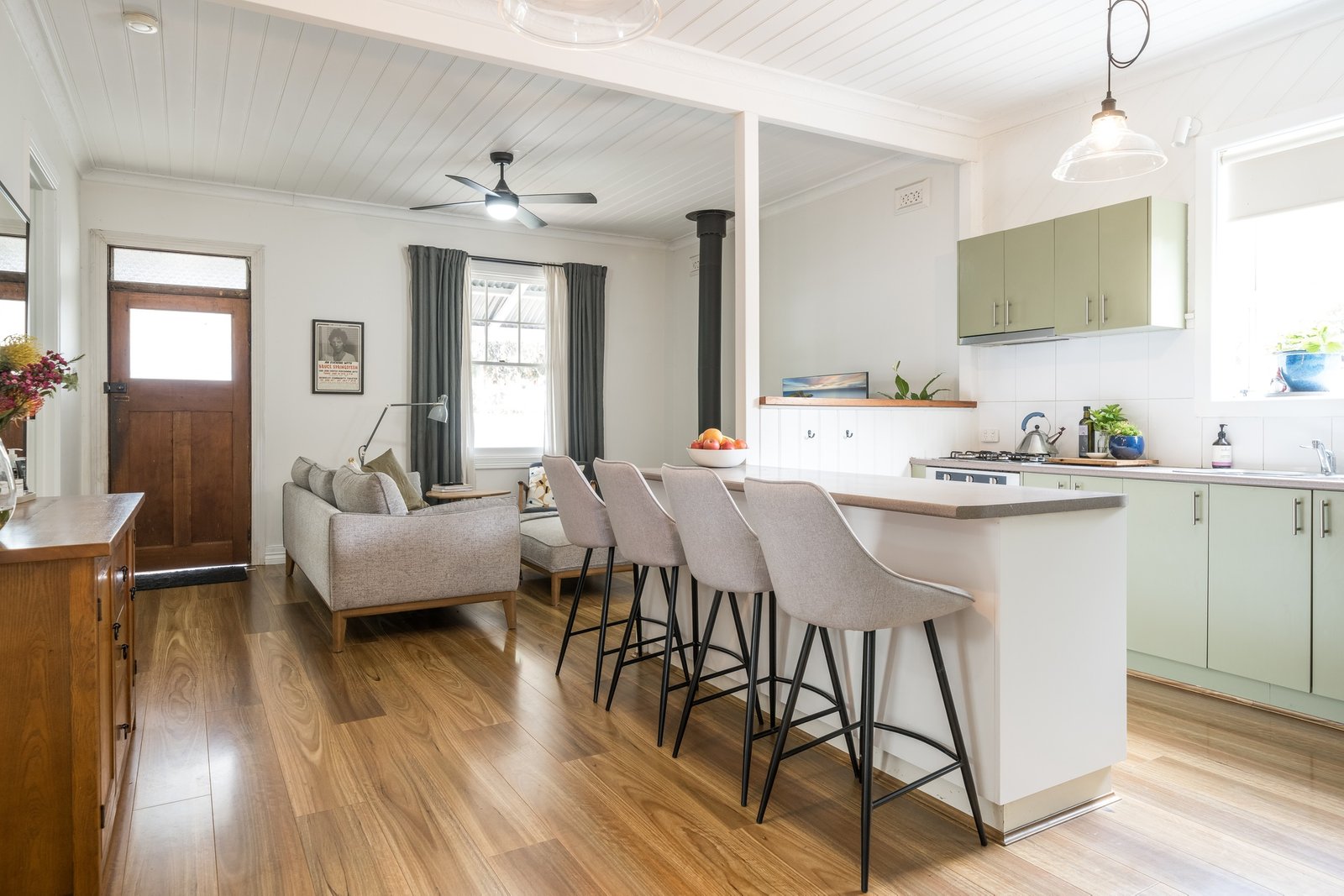 Gallery: 35 Loch Street