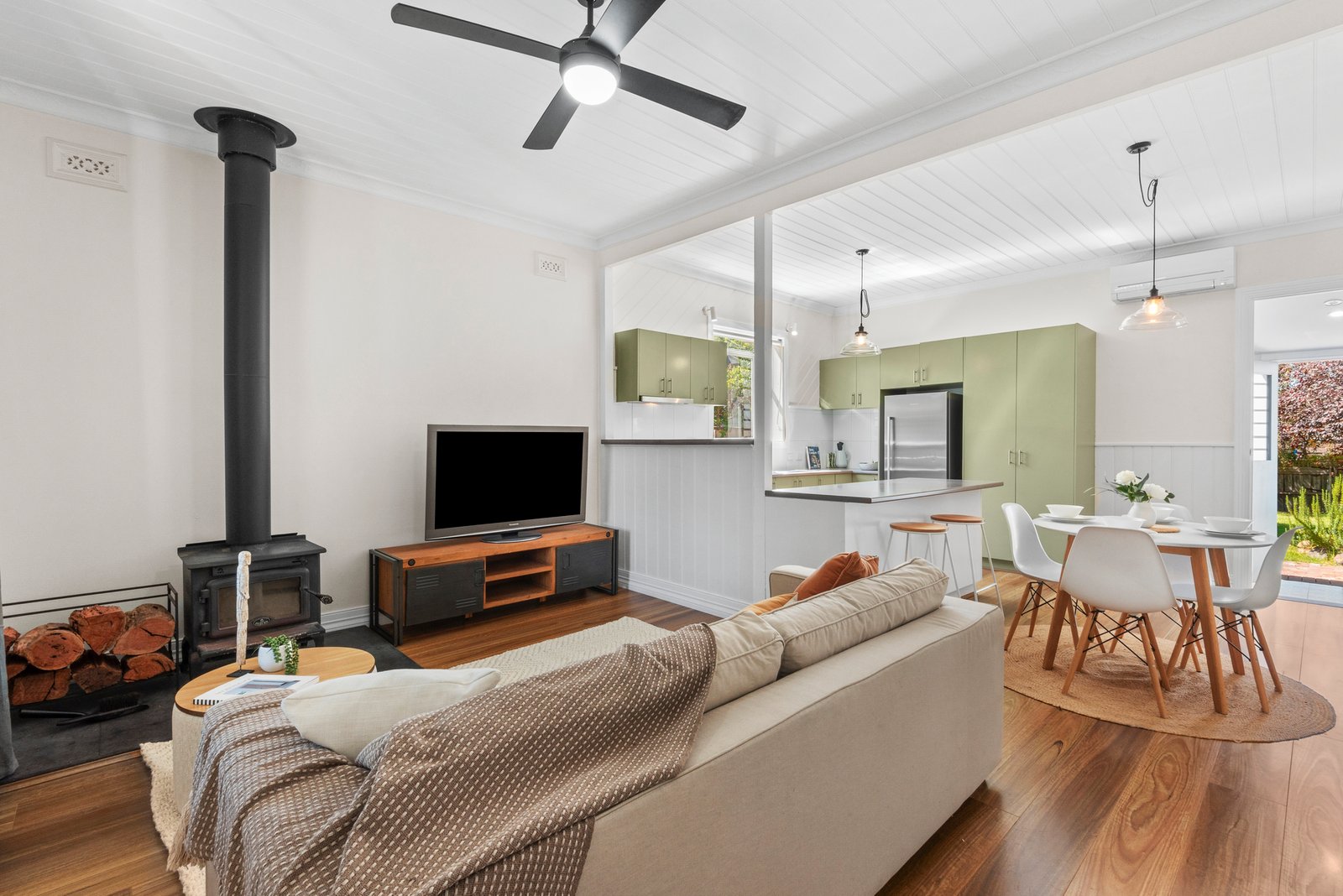 Gallery: 35 Loch Street