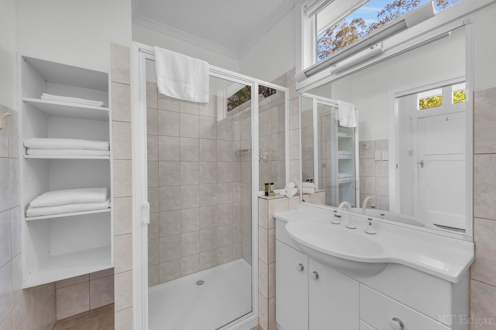 Real Estate and Property in 35 Macdonald Street, Gipsy Point, VIC