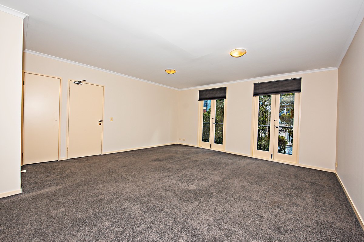 Gallery: 3/5 Miles Street