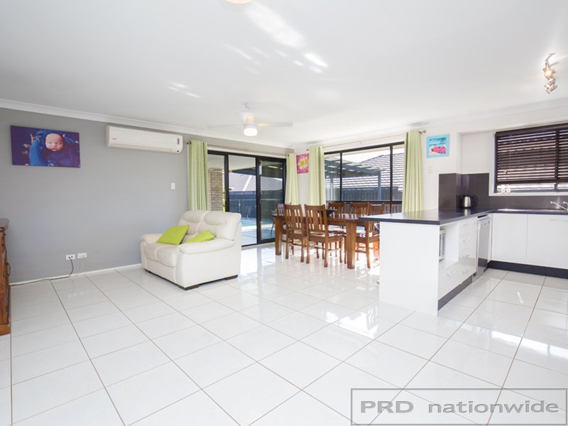 35 Mistfly Street CHISHOLM 8