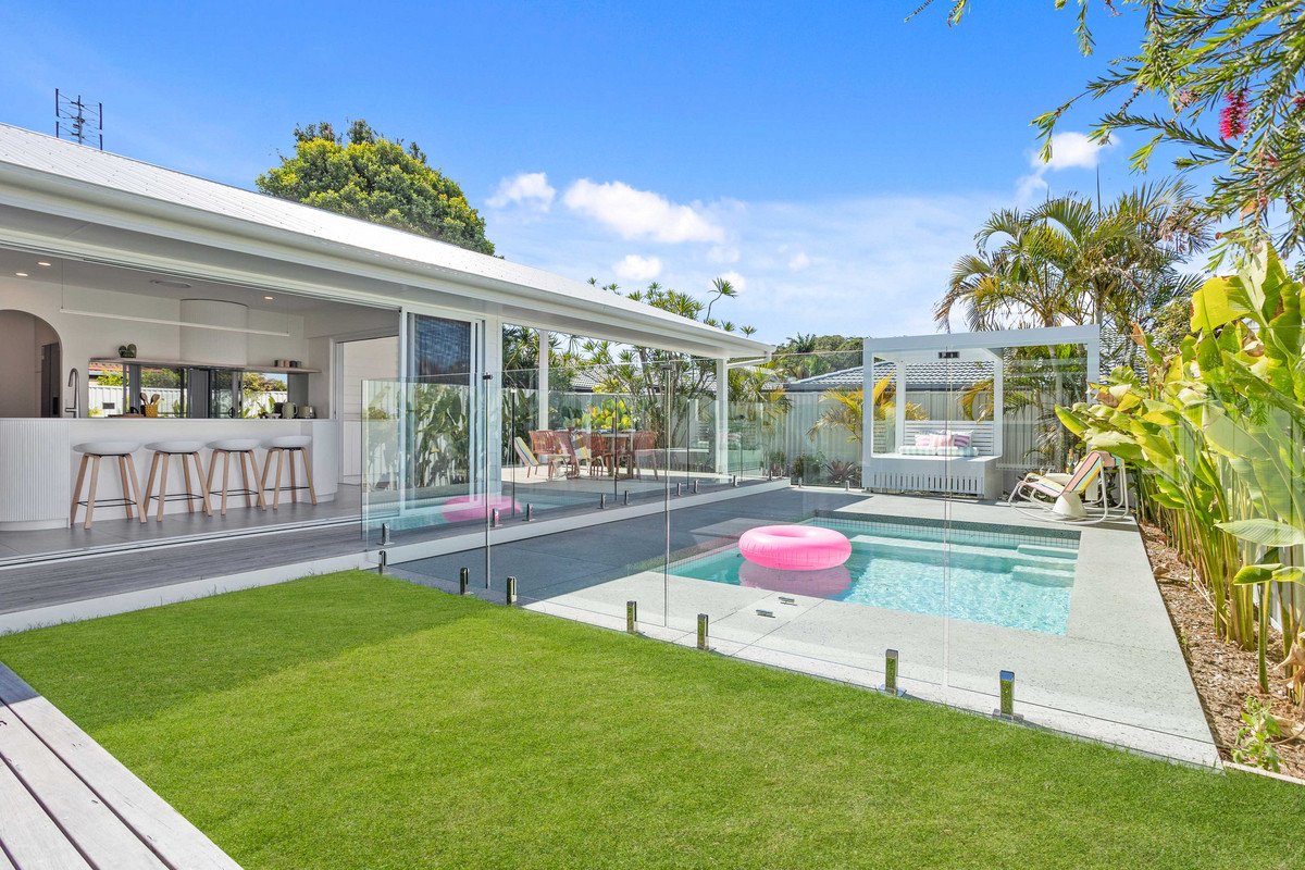 35 Nuthatch Street Burleigh Waters 3