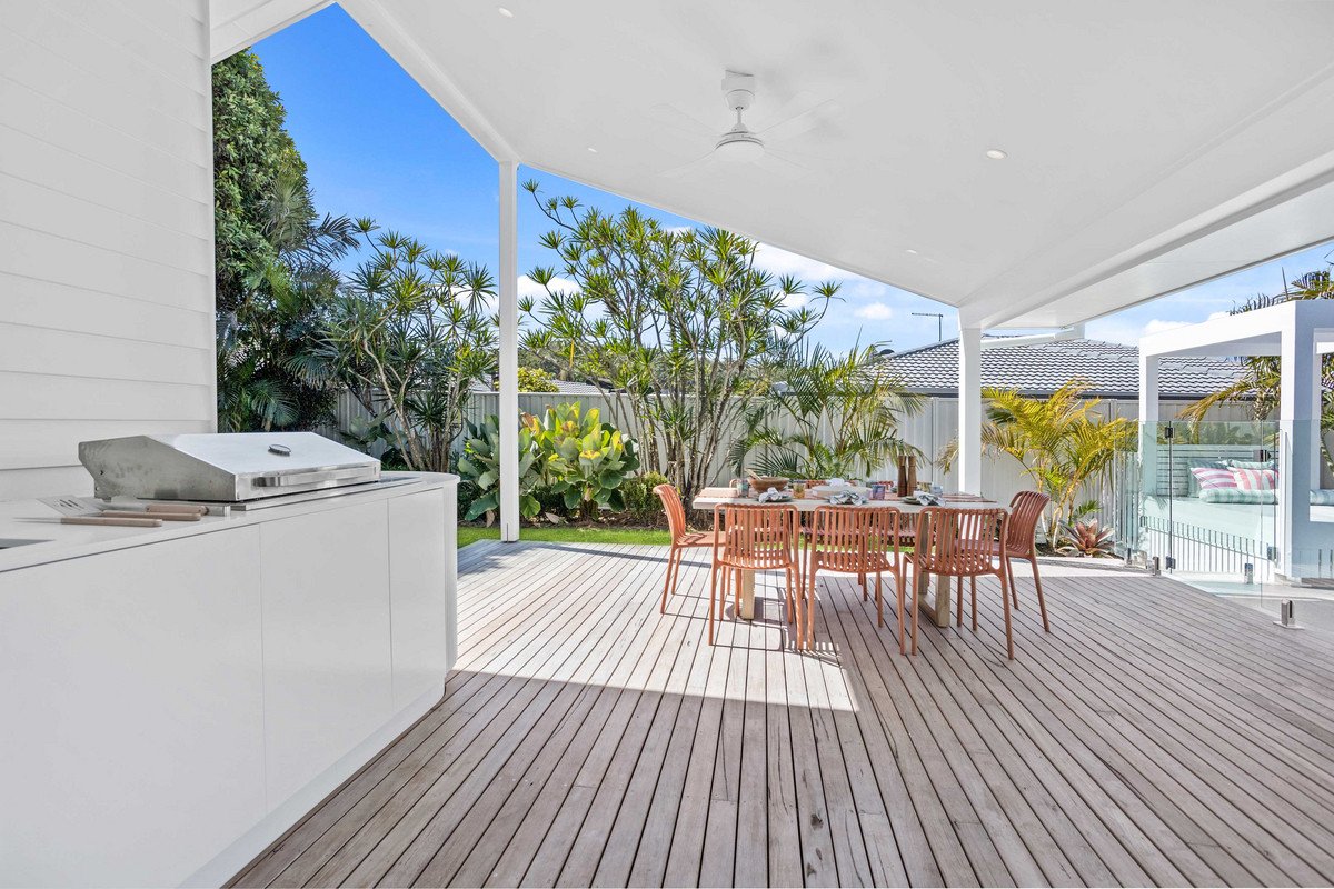 35 Nuthatch Street Burleigh Waters 8