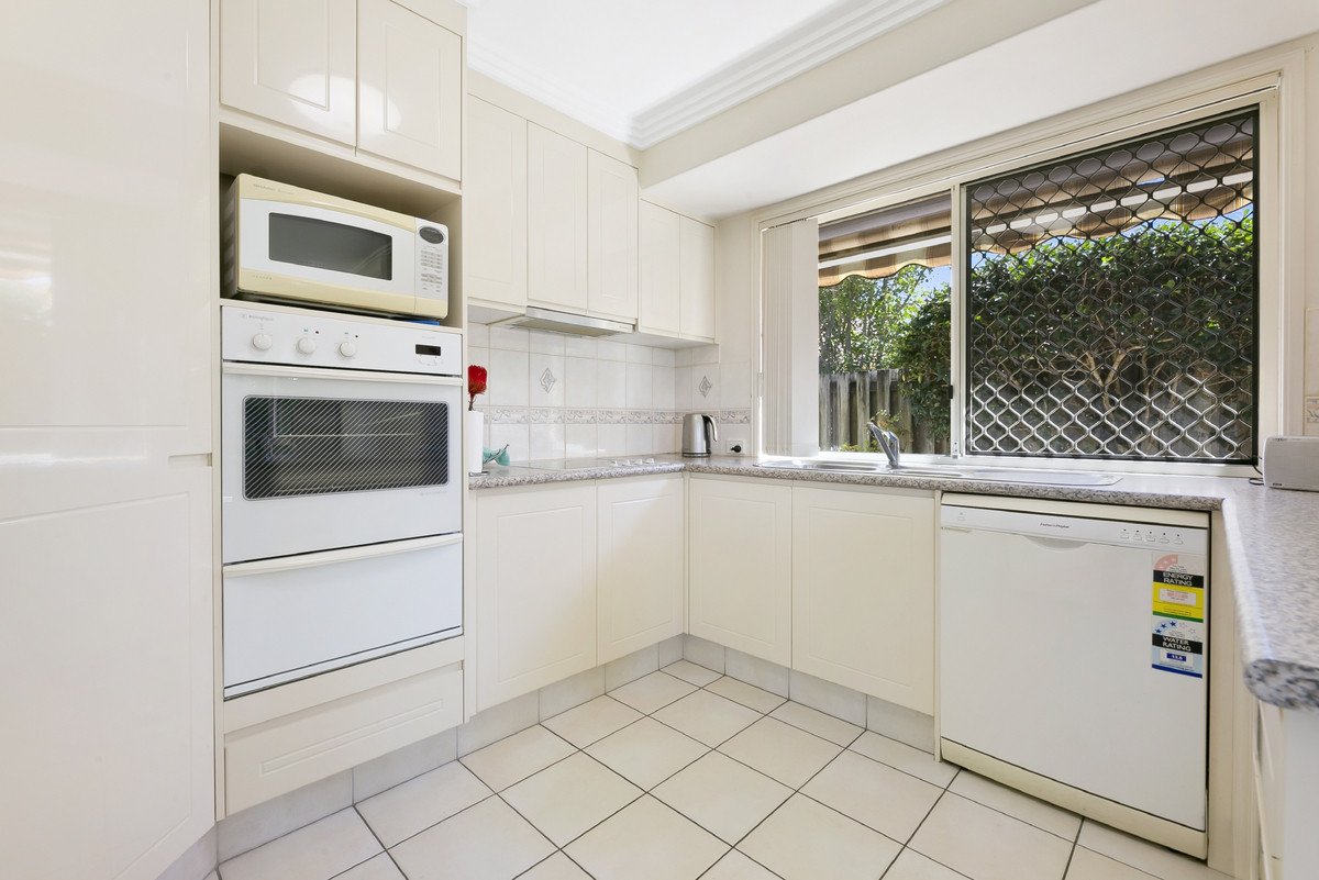 35 Nuthatch Street Burleigh Waters 7