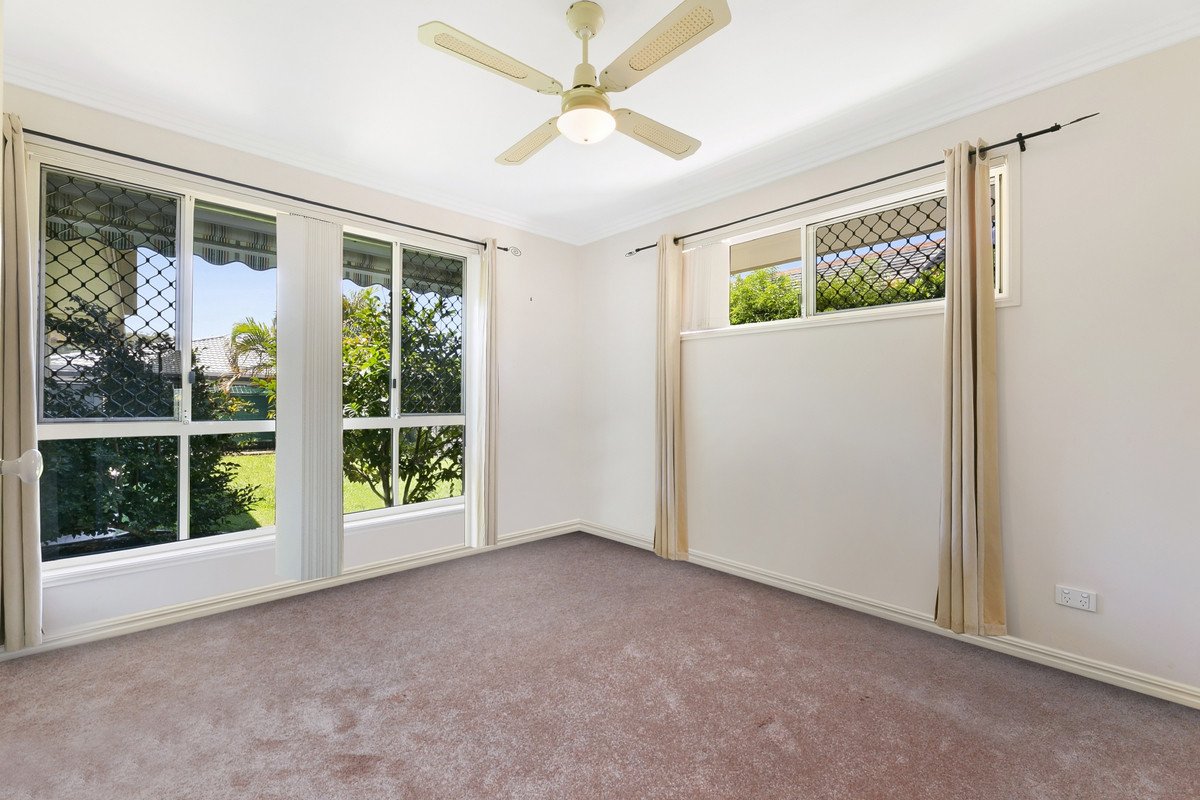 35 Nuthatch Street Burleigh Waters 9