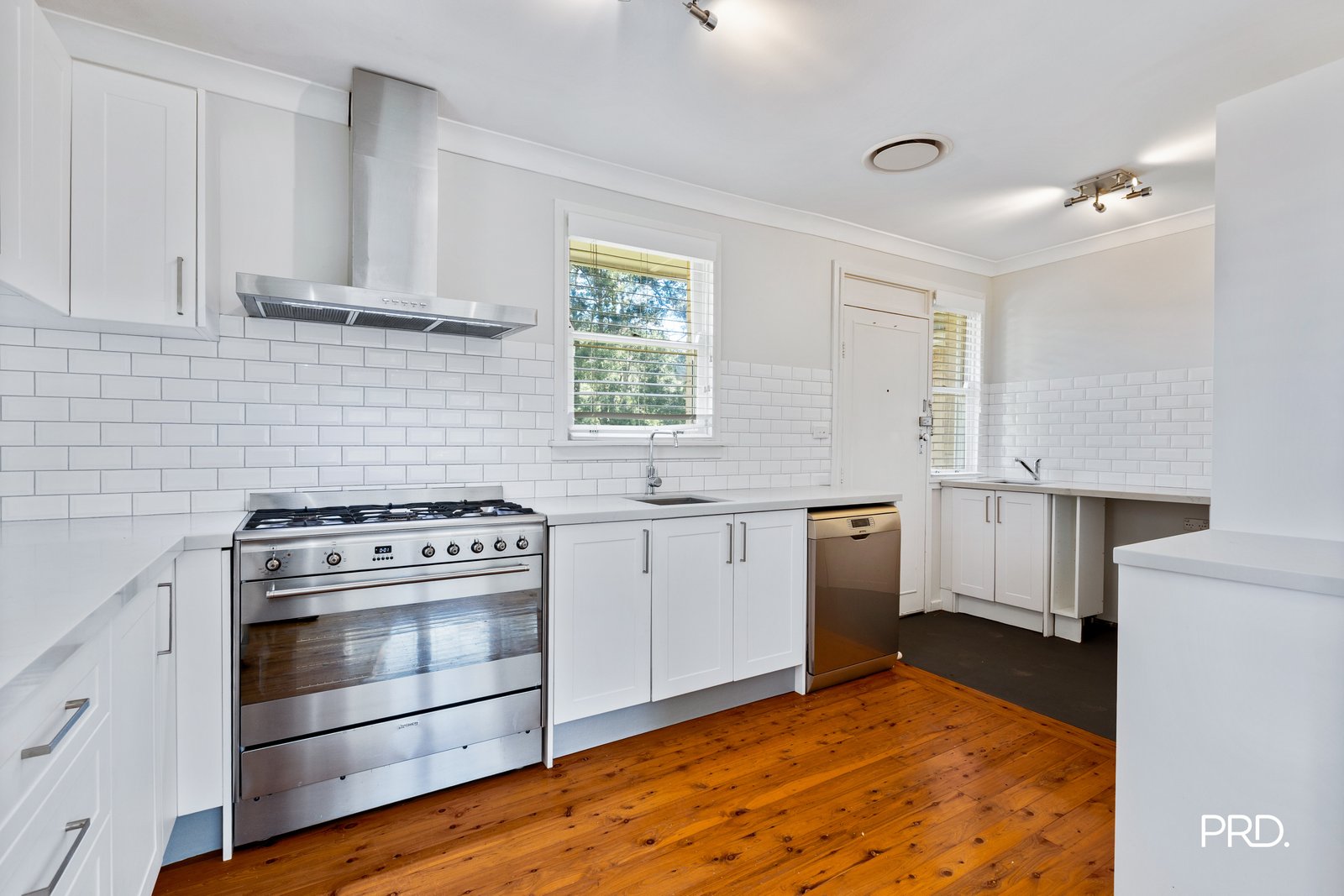 35 Paterson Rd  Springwood 2