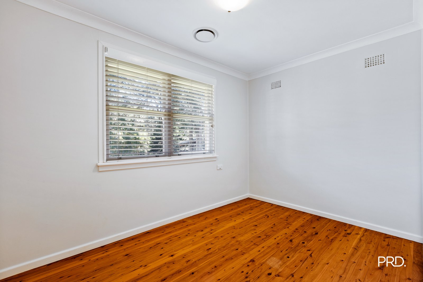 35 Paterson Rd  Springwood 8