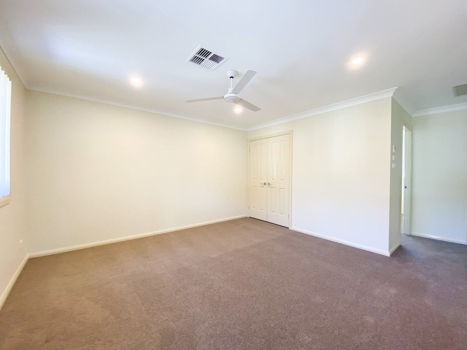 35 Primary Crescent NELSON BAY 13