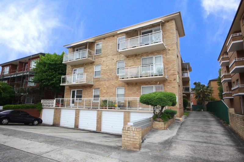 35 Queens Road BRIGHTON LE SANDS 1