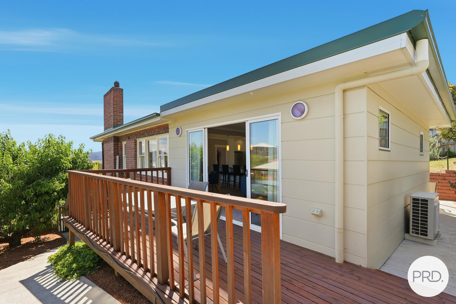 35 Radcliff Crescent ROSETTA 24