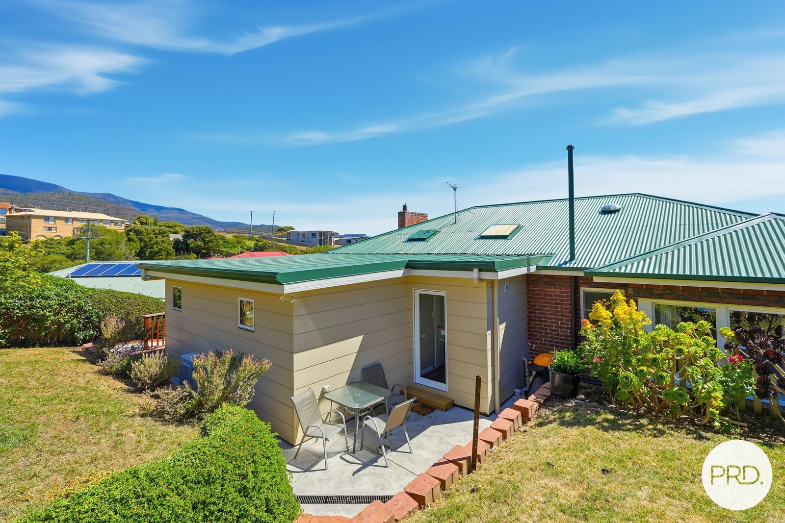 35 Radcliff Crescent ROSETTA 26
