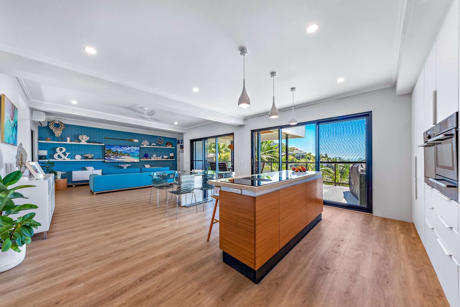 35 Raintree Place AIRLIE BEACH 4