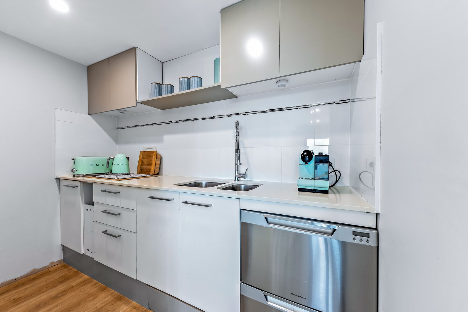 35 Raintree Place AIRLIE BEACH 6