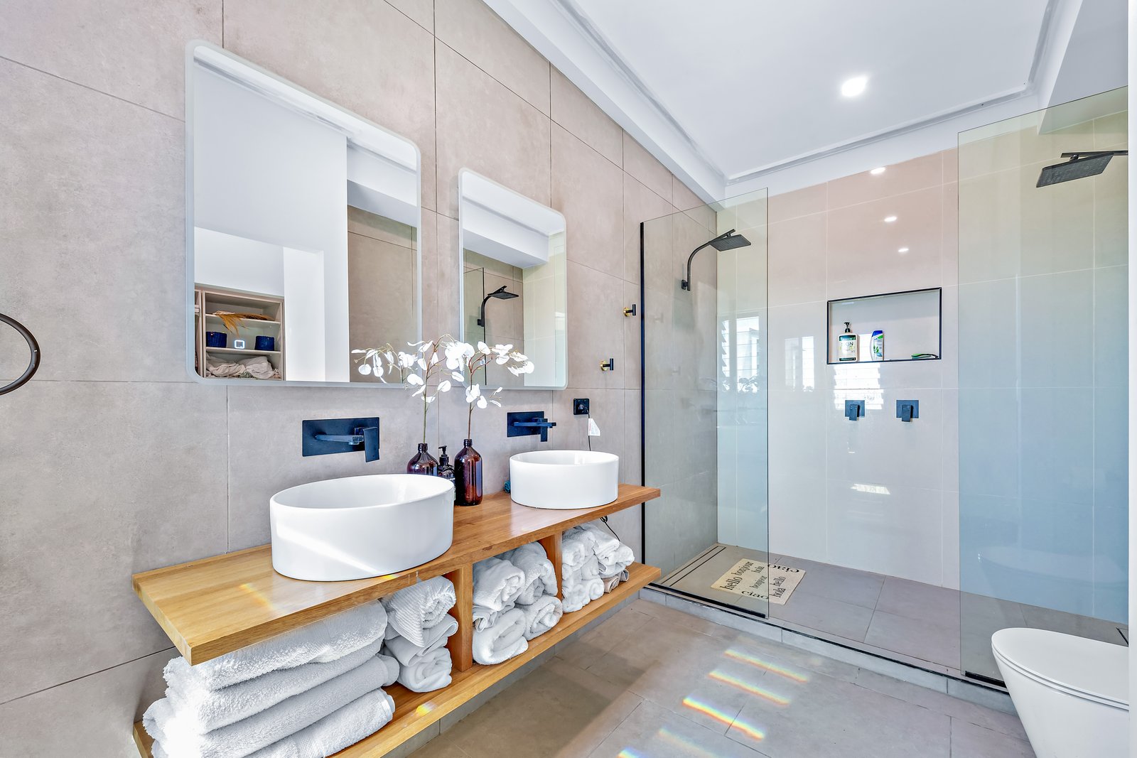 35 Raintree Place AIRLIE BEACH 8