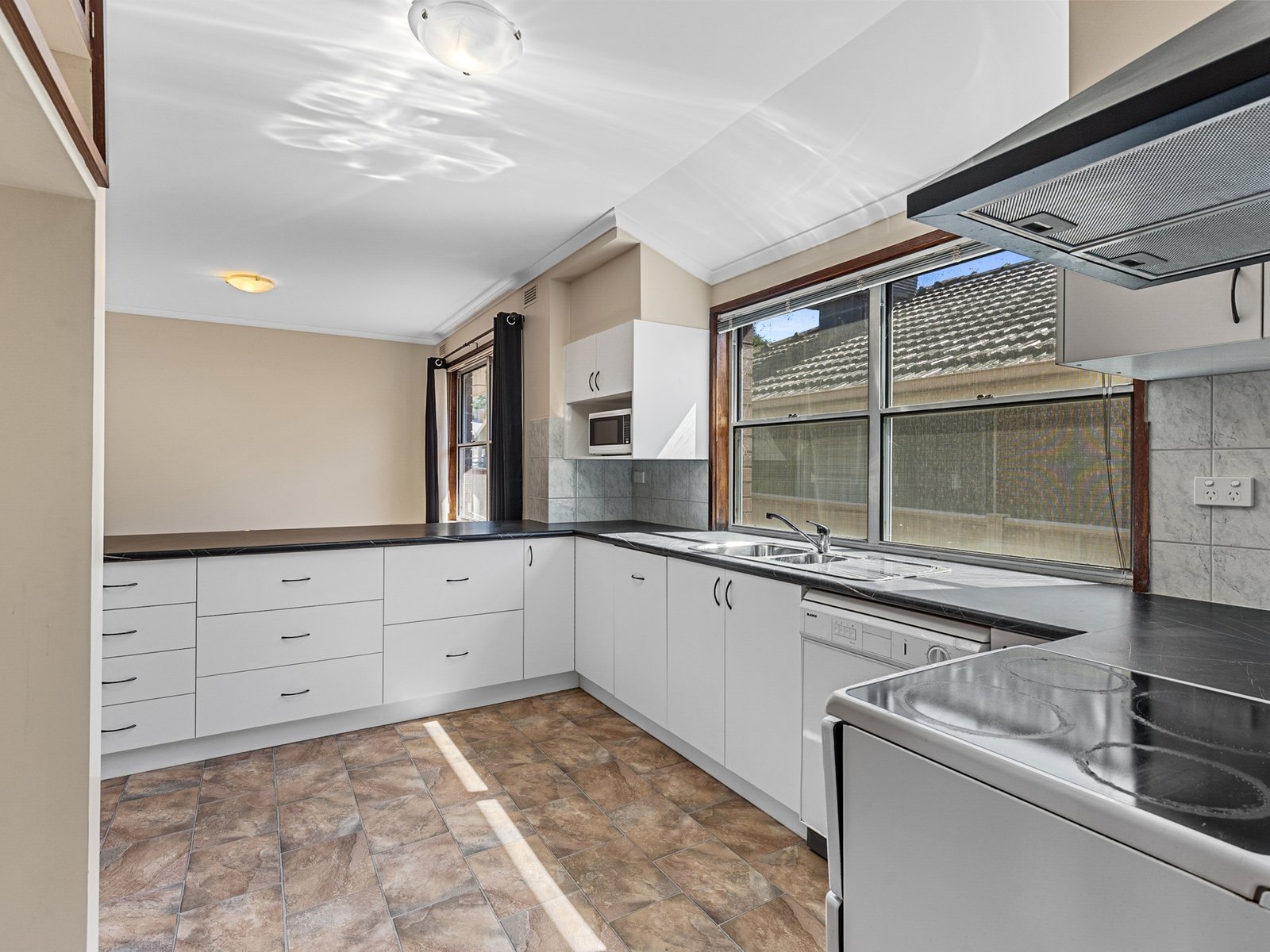 35 Redbank Road SEYMOUR 8