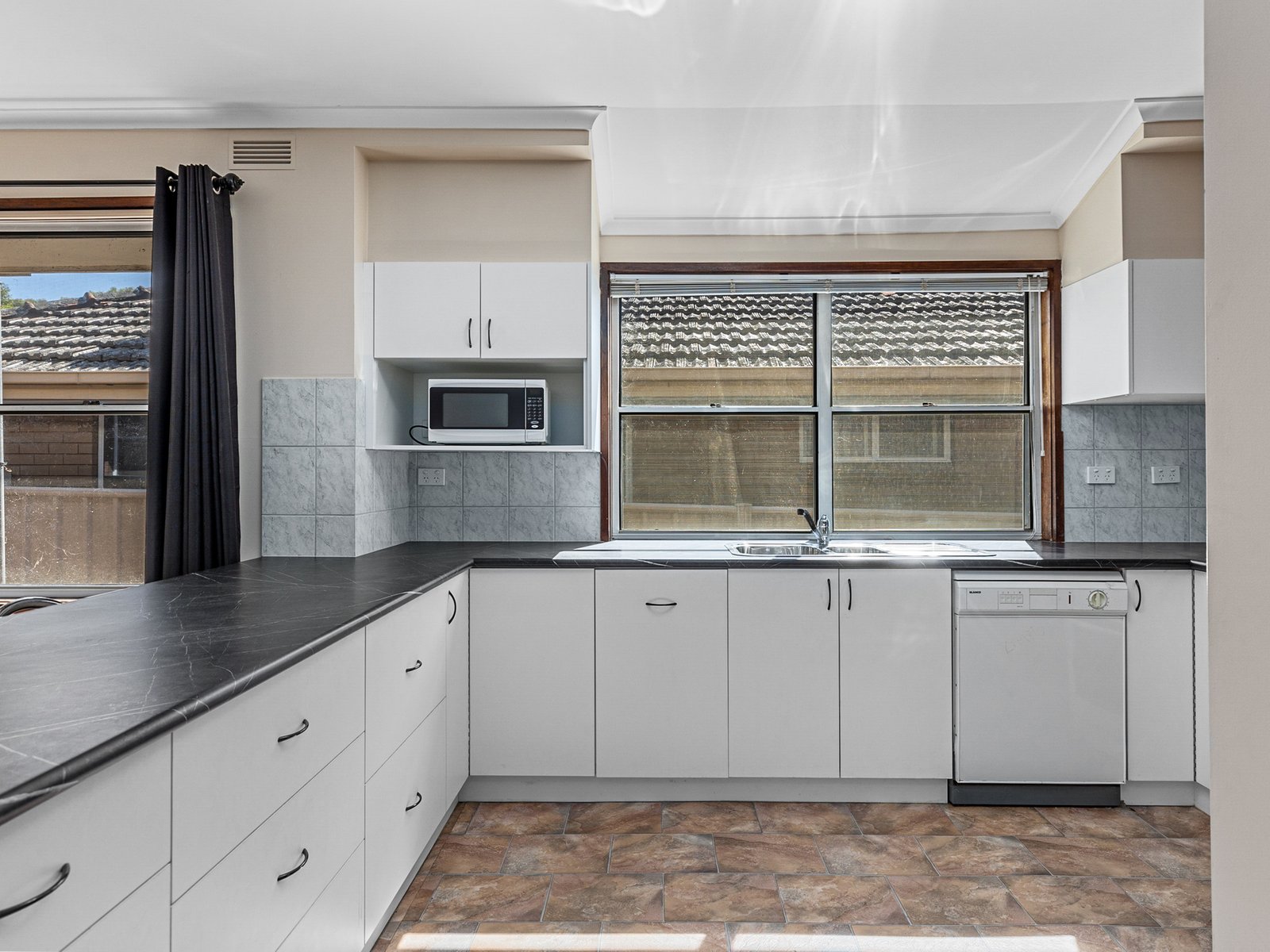 35 Redbank Road SEYMOUR 9