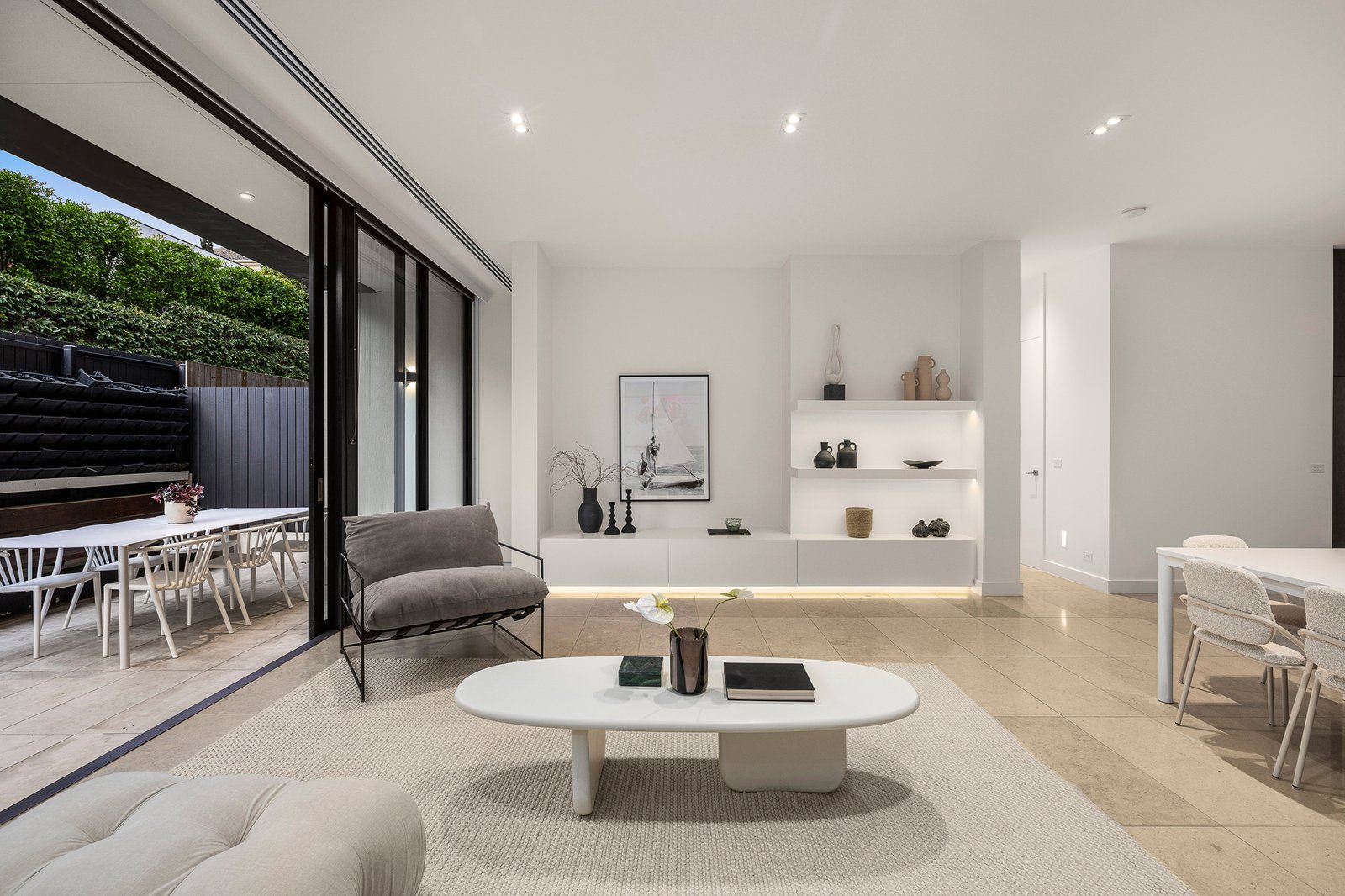 Gallery: 3/5 Rippon Grove