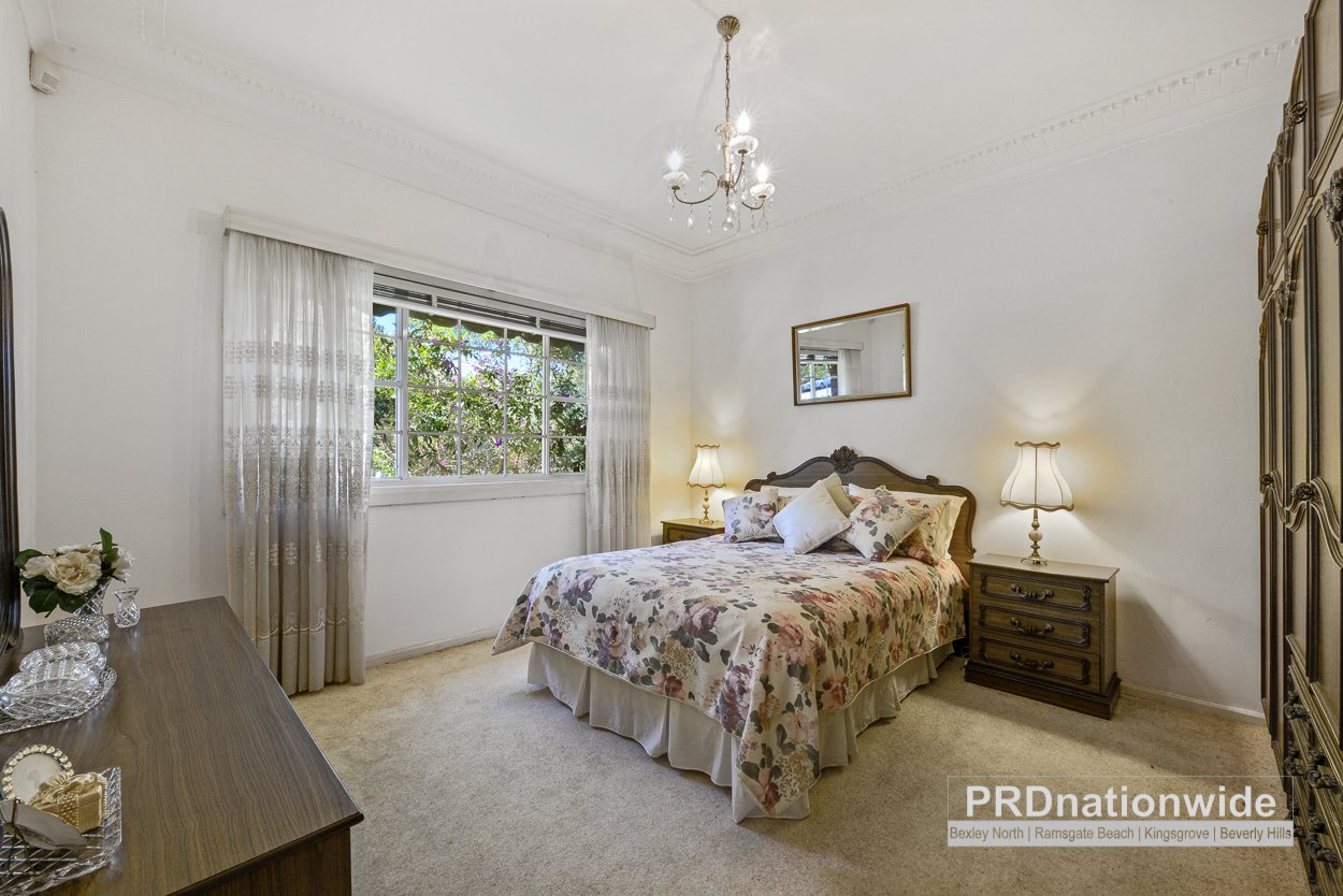 35 Rosebank Avenue KINGSGROVE 6