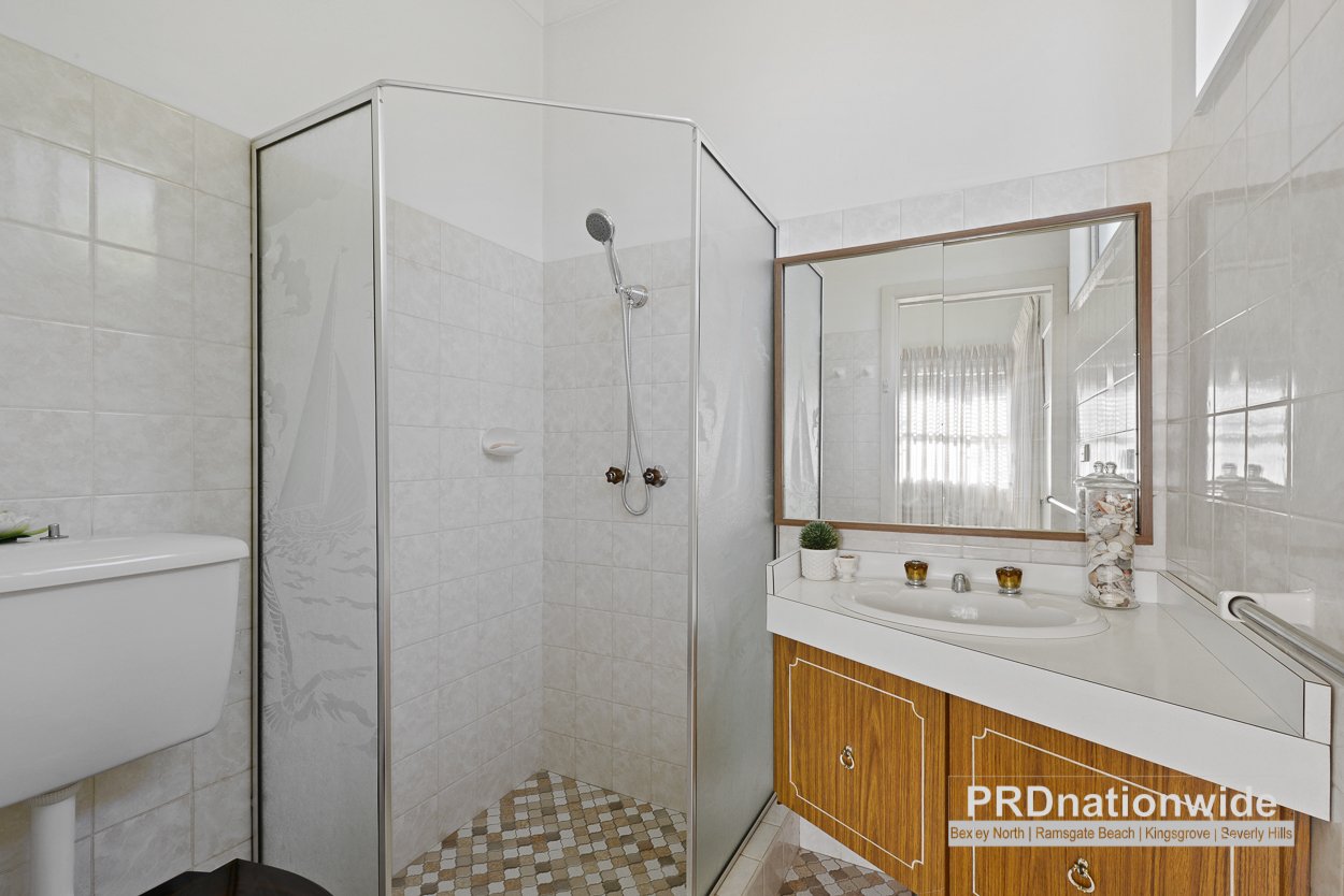 35 Rosebank Avenue KINGSGROVE 7