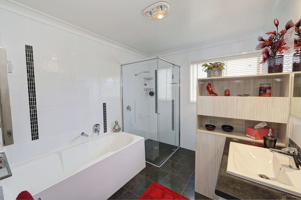 35 Royal Drive KAWUNGAN 1