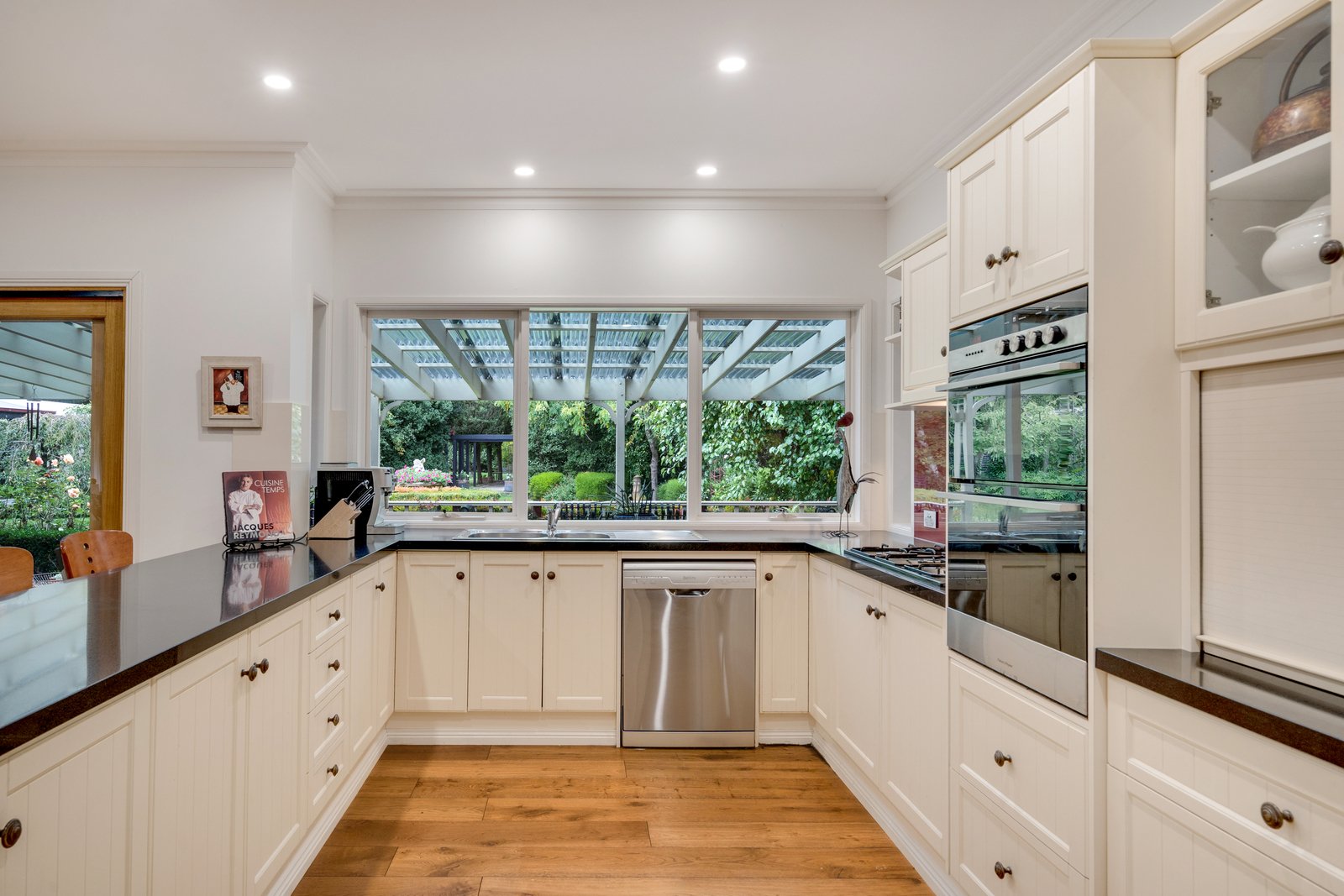 Real Estate and Property in 35 Skyline Drive, Gisborne, VIC