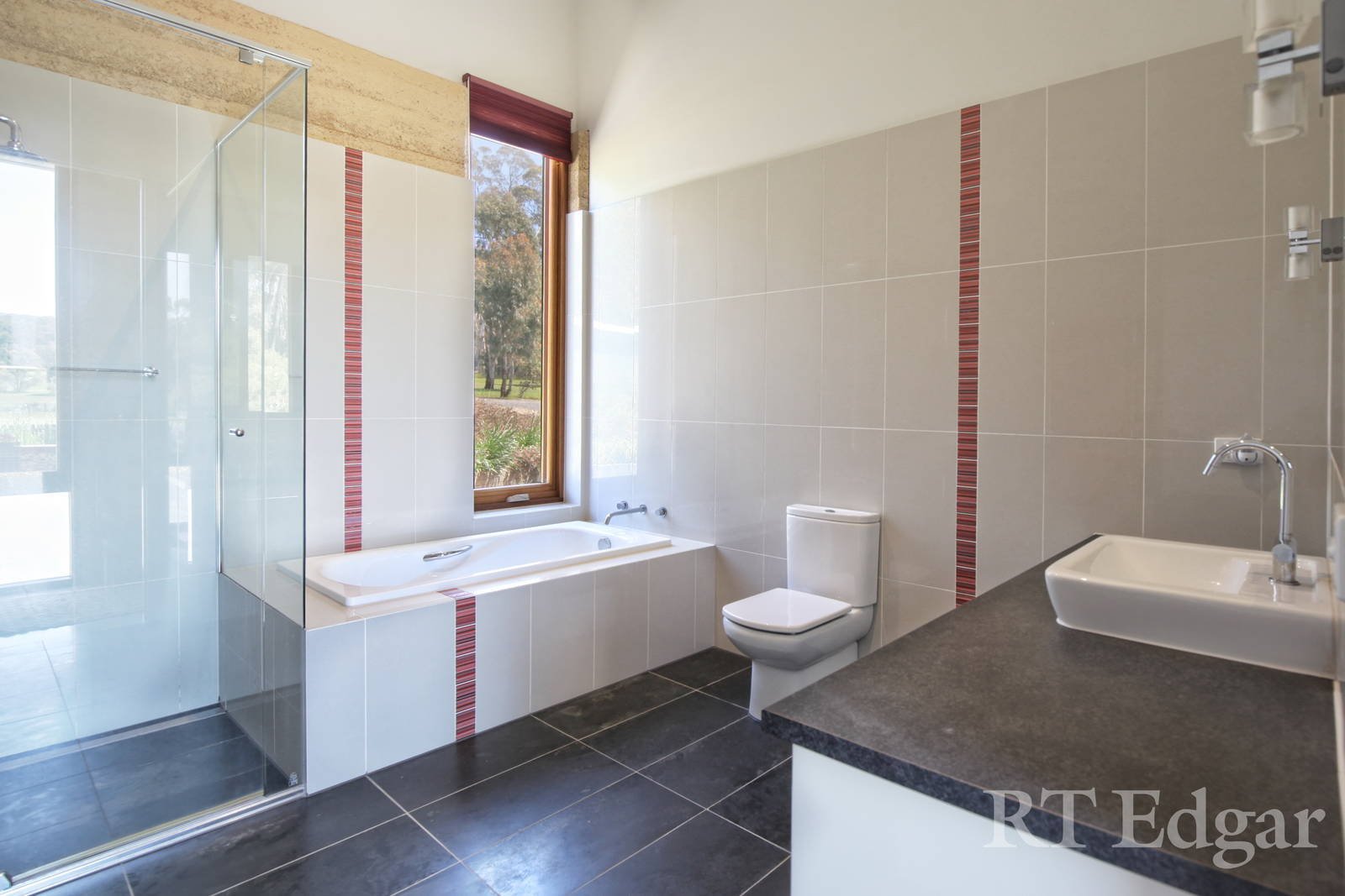 Real Estate and Property in 35 Slatey Creek Road, Woodend, VIC