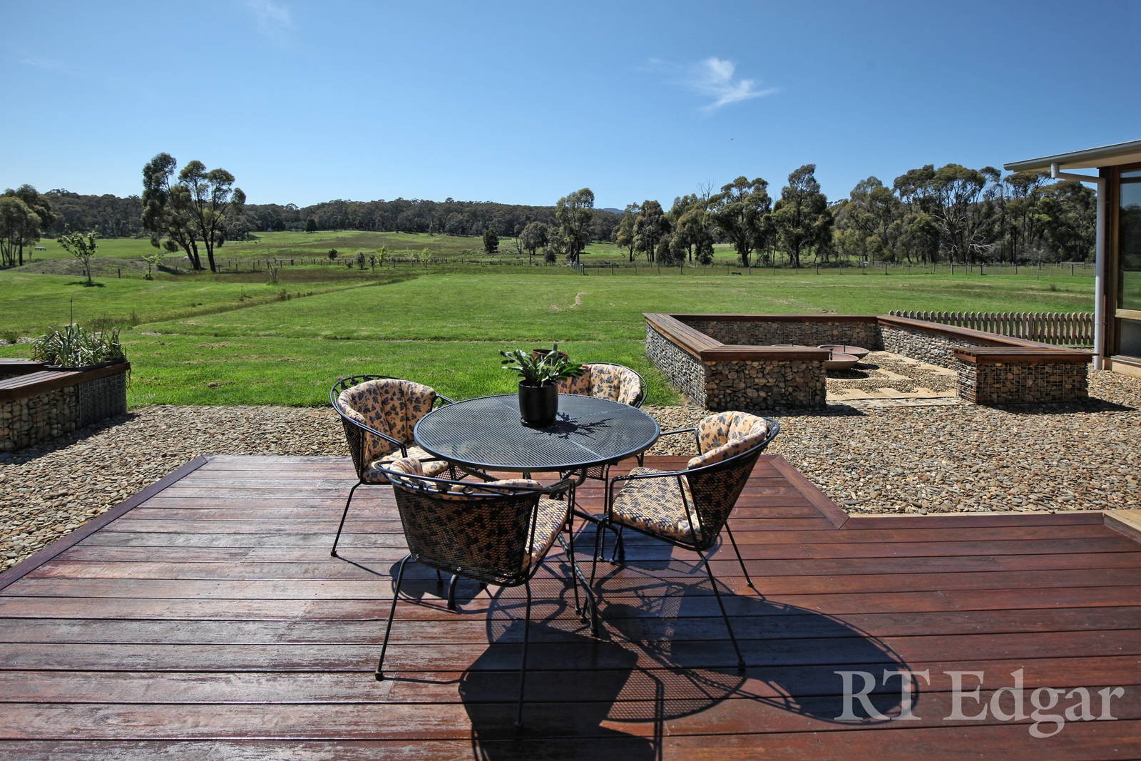 Real Estate and Property in 35 Slatey Creek Road, Woodend, VIC