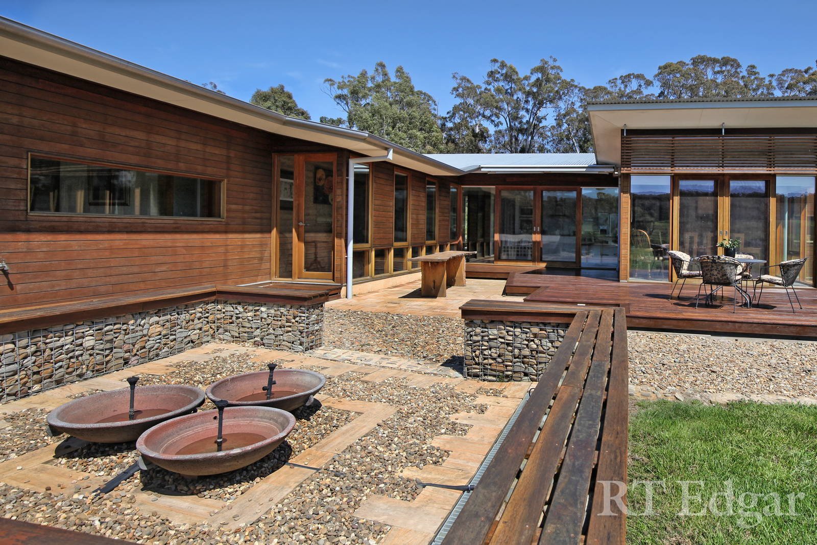 Real Estate and Property in 35 Slatey Creek Road, Woodend, VIC