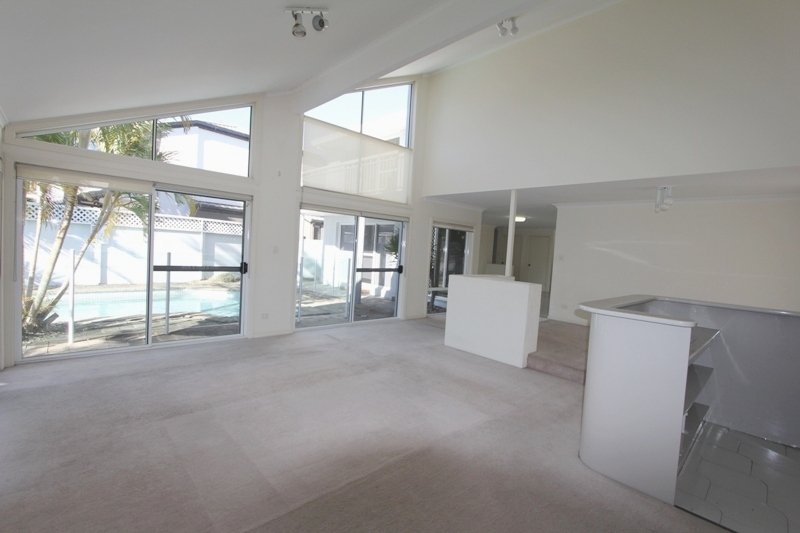 35 Sundance Way RUNAWAY BAY 3