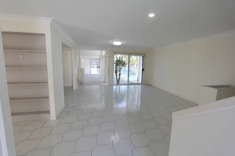 35 Sundance Way RUNAWAY BAY 8