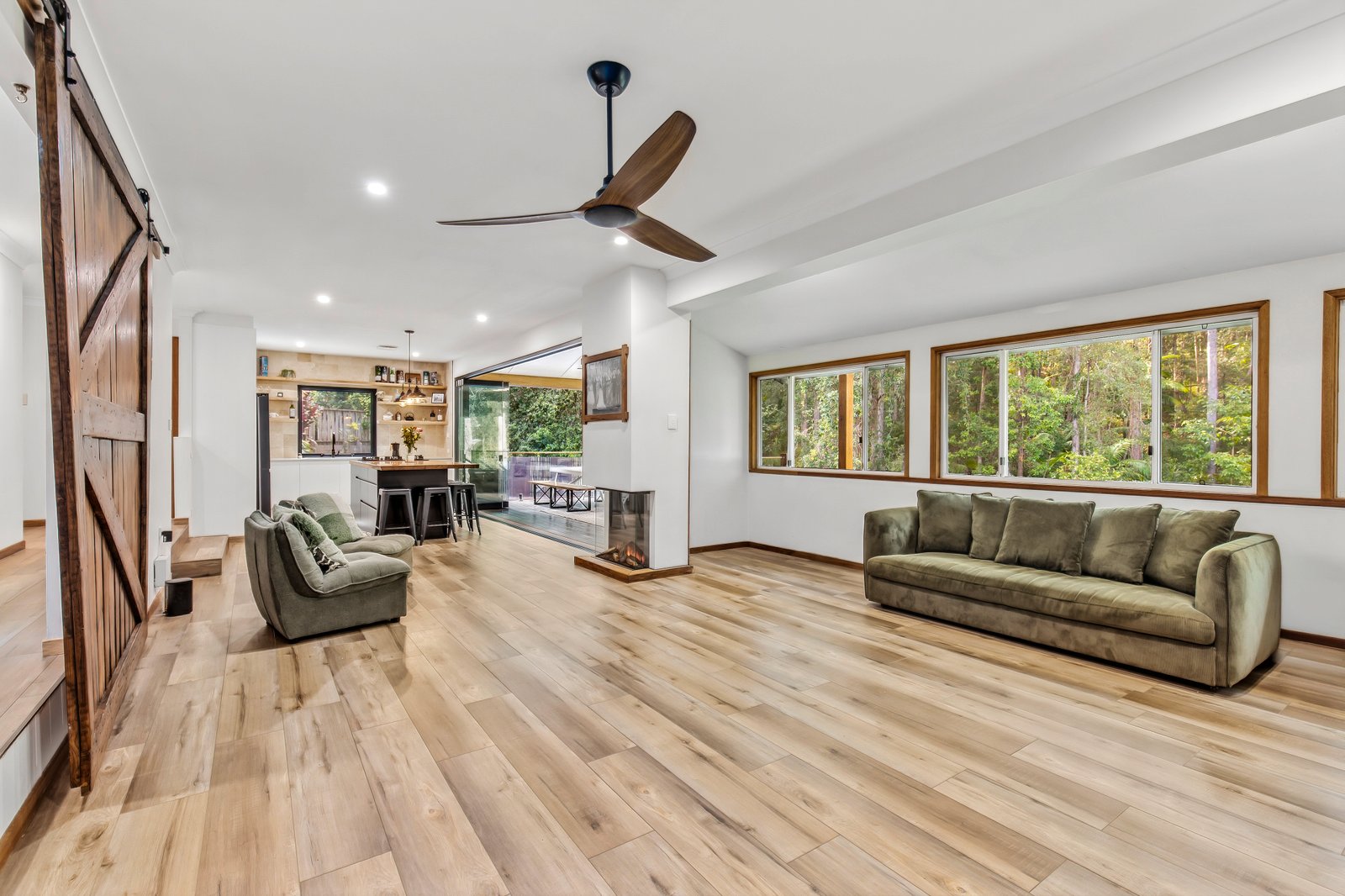 35 Sunrise Drive BOAMBEE EAST 28