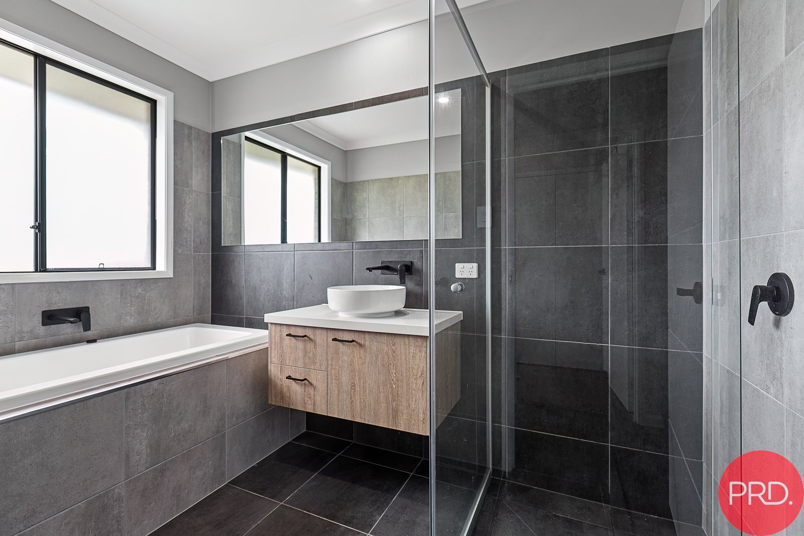 35 Talleyrand Circuit GRETA 16